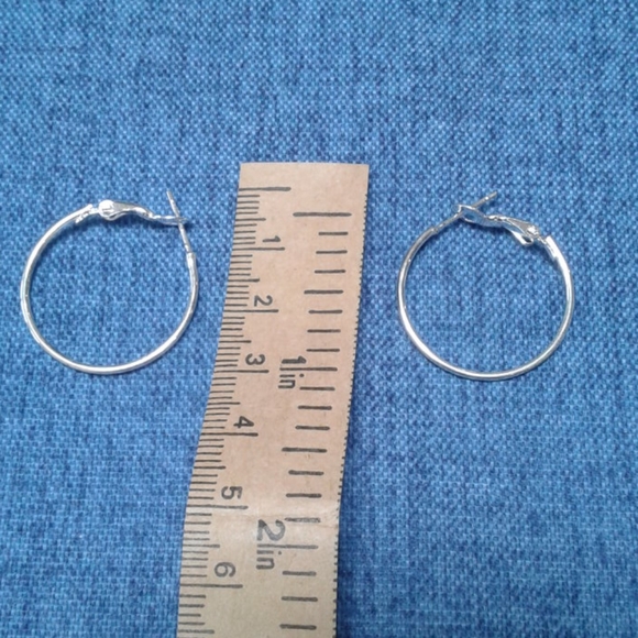 Hoop earrings - Picture 2 of 4